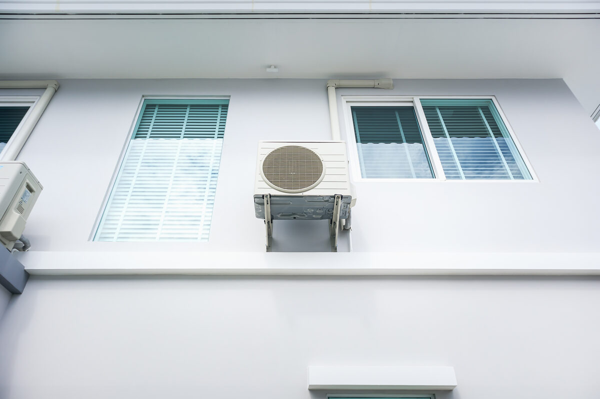 Air conditioning on a commercial building